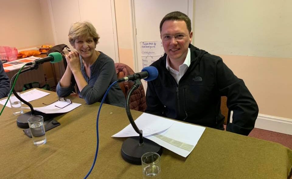 Featured image for Robert Courts MP reads the news